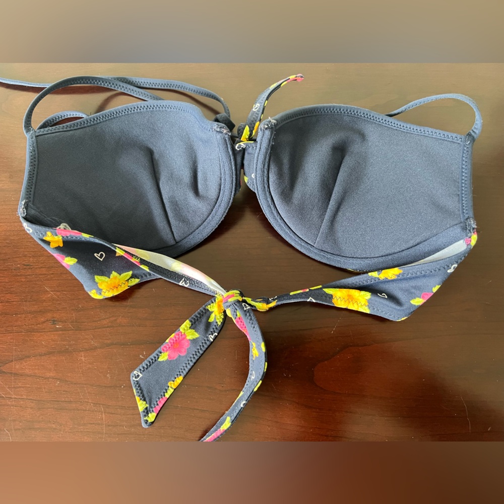 Vintage Hollister Floral Bikini - Picture 7 of 7